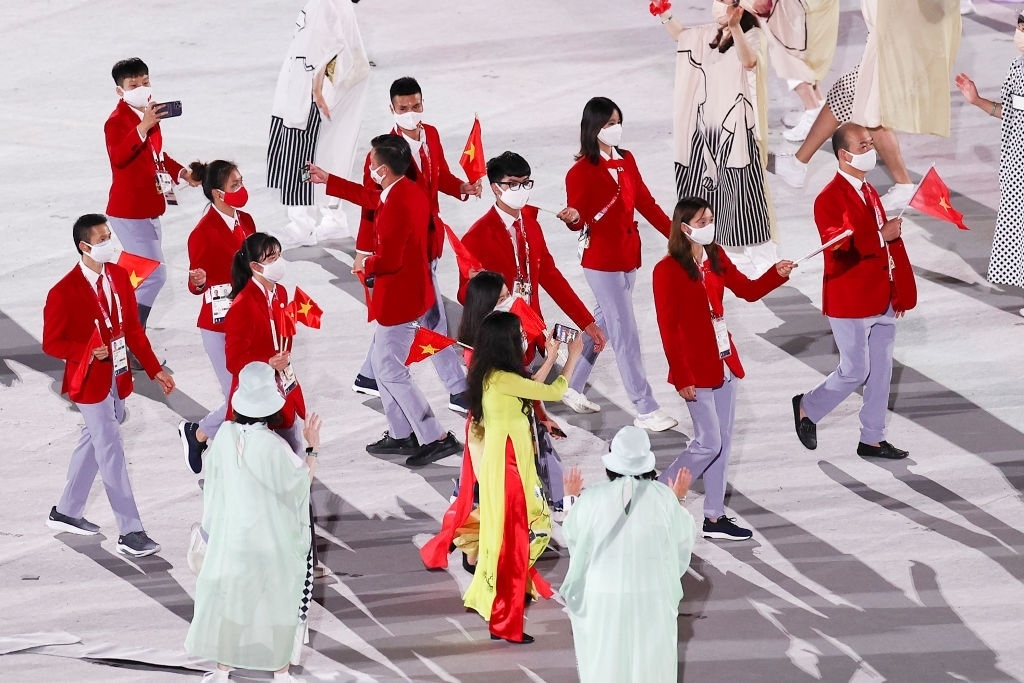 Khoảnh khắc Đoàn Thể thao Việt Nam diễu hành tại Lễ khai mạc Olympic Tokyo 2020